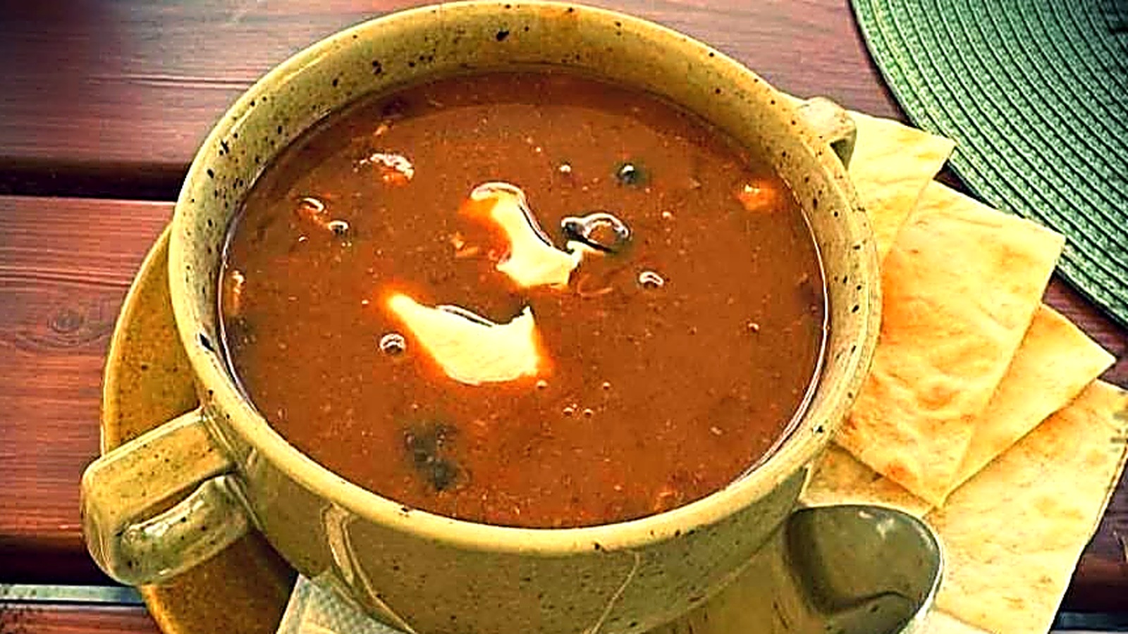 sopa_pollo_sirka_bez_textu